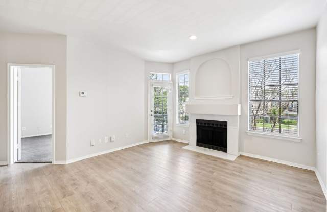 Oaks White Rock Gallery 3