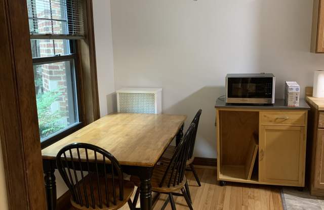 5457 South Ingleside Avenue Gallery 1