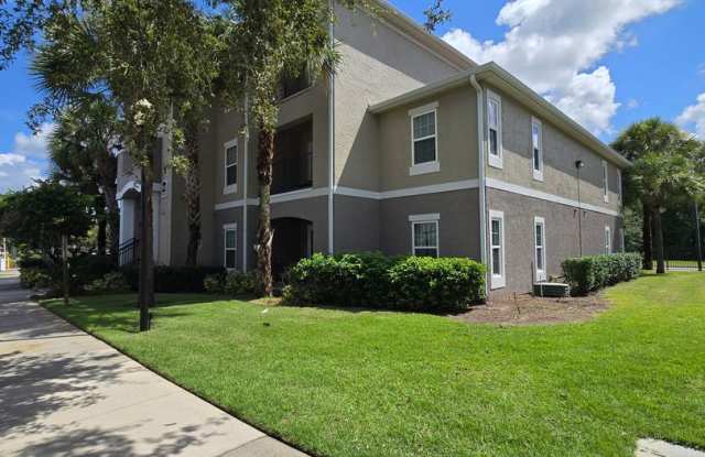 SPACIOUS 2 BEDROOM 2 BATH CONDO IN COURTNEY LANDING Gallery 1