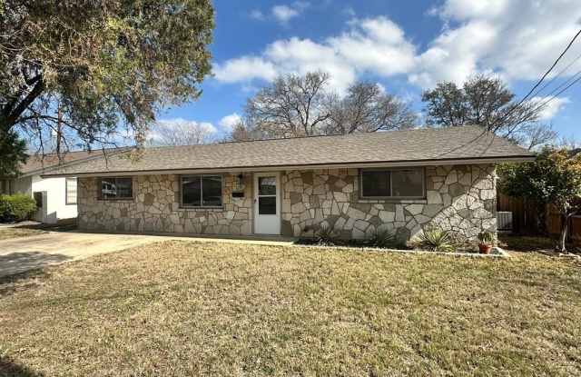 510 Lake Dr Gallery 1