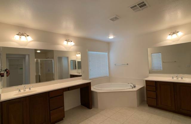 1815 Cape Cod Landing Dr Gallery 4
