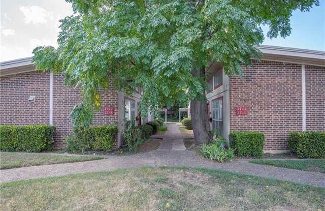 2708 McCart Avenue Gallery 2