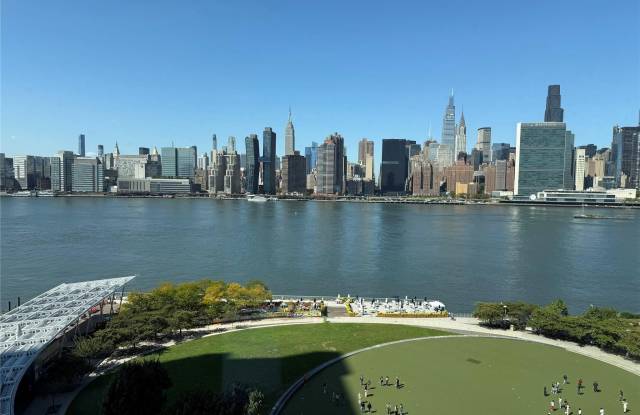 Center Blvd at Hunters Point South photos photos