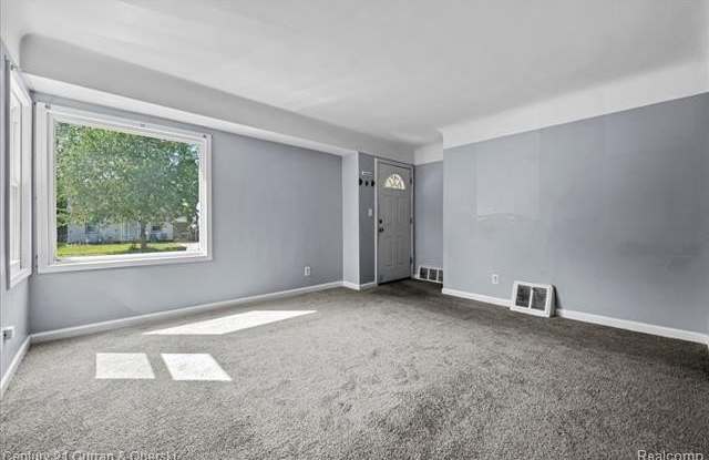24708 Stanford Street Gallery 4