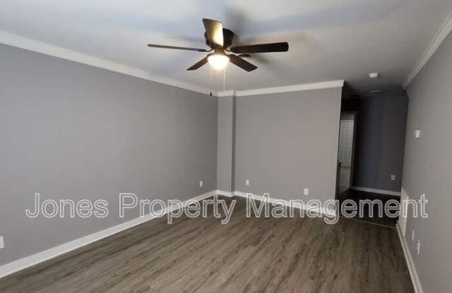 320 North Key Street - 320 North Key Street, Pilot Mountain, NC 27041