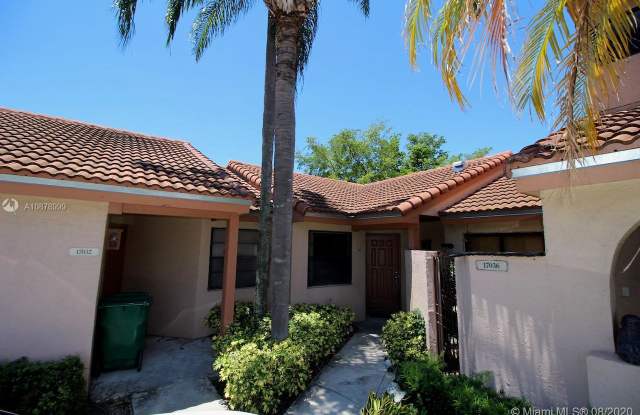 17034 NW 66th Ct Gallery 2