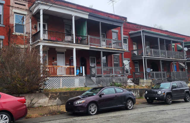 552 Middle Avenue - 2 - 552 Middle Avenue, Wilmerding, PA 15148