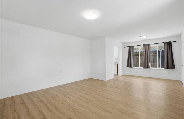 4337 Turnsworth Ct Gallery 4