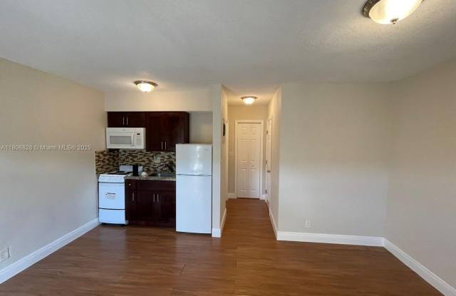 4260 NW 31st Ter photos photos