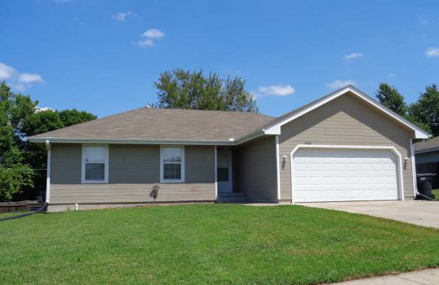 Great 3 Bedroom House Near Lake Shawnee photos photos