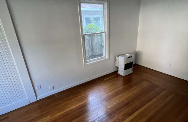 6116 Dunsmuir Ave Gallery 3