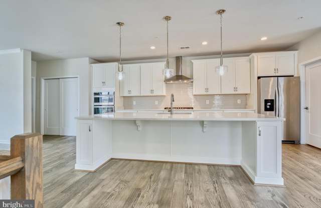 23535 NEERSVILLE CORNER TERRACE Gallery 4