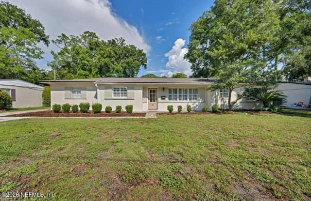 5553 SALERNO Road Gallery 1
