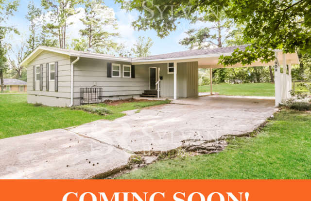 302 Colonial Circle - 302 Colonial Circle, Jackson, MS 39211