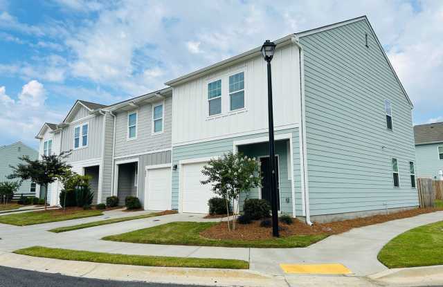 ***MOVE IN SPECIAL -$500 OF FIRST 2 MONTHS RENT WITH A SEPT 15TH OR SOONER MOVE IN DATE AND NO APP FEES***Welcome home! Beautiful 3 bedroom, 2.5 bathroom townhome located in Cartersville! Must see! Gallery 3