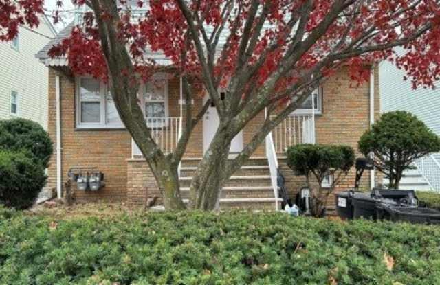 20 Pasadena Ave - 20 Pasadena Avenue, Lodi, NJ 07644
