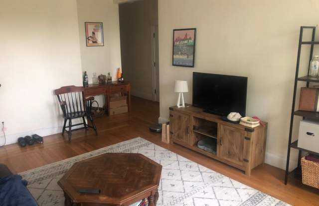 HOT BROOKLINE LISTING!!!!! photos photos