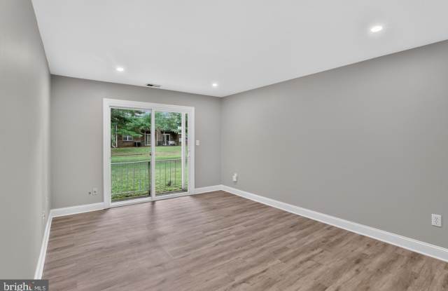 1807 SILVER Court Gallery 3