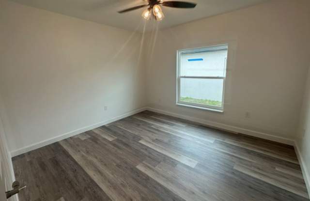 57 Boundary Boulevard Unit A - 1Unit A Gallery 3