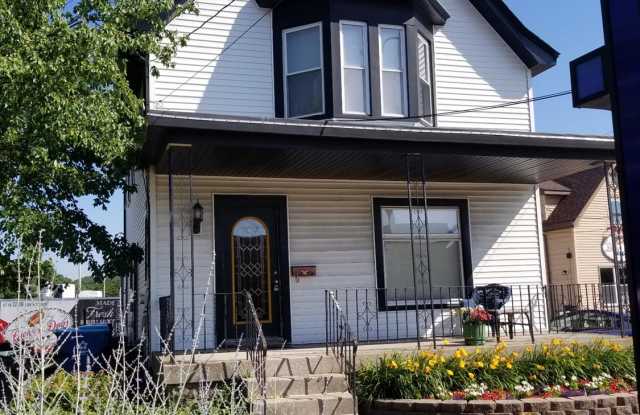 116 W Commercial Avenue Gallery 3