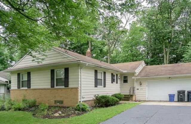 Beautiful single family home on a very Quiet street photos photos
