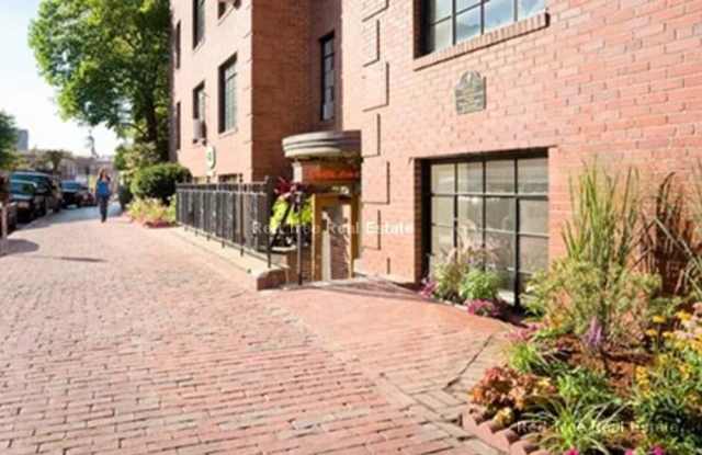 60 Brattle St. Gallery 2