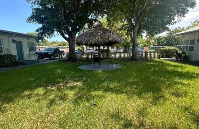 713 NE 3RD ST photos photos