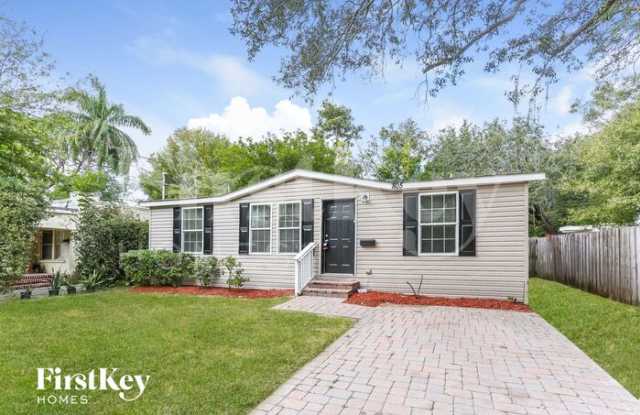 805 35th Avenue South - 805 35th Avenue South, St. Petersburg, FL 33705
