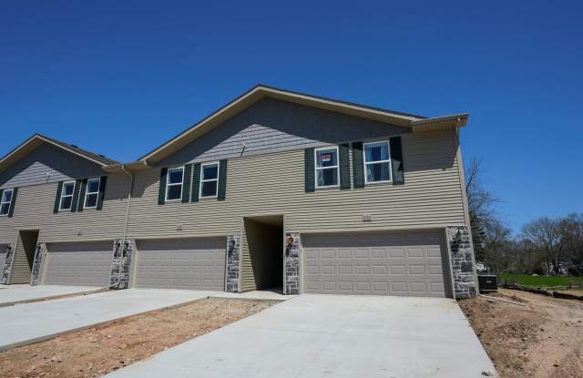 677 Julia Way - 677 Julia Way, Waterloo, WI 53594