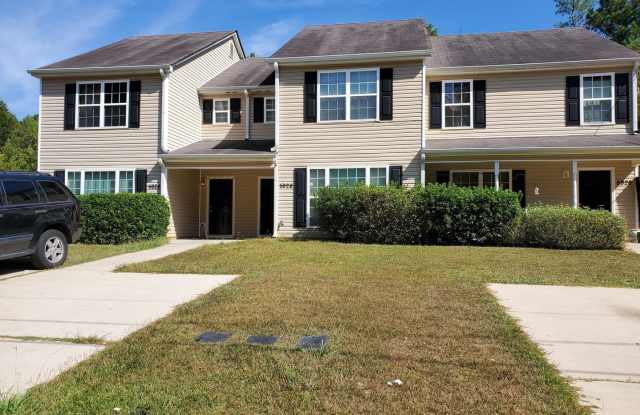 LOVELY 3 BR / 2.5 BATH TOWNHOME IN ELLENWOOD! photos photos