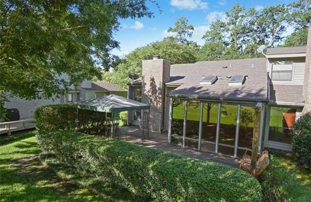 587 BEAU CHENE Drive Gallery 2