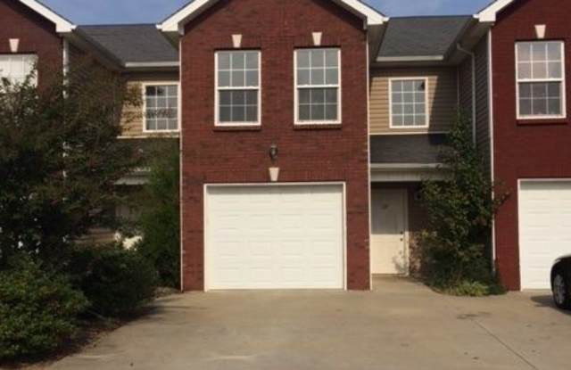 127 Darby Wood Ct - 127 Darby Woods Court, Radcliff, KY 40160