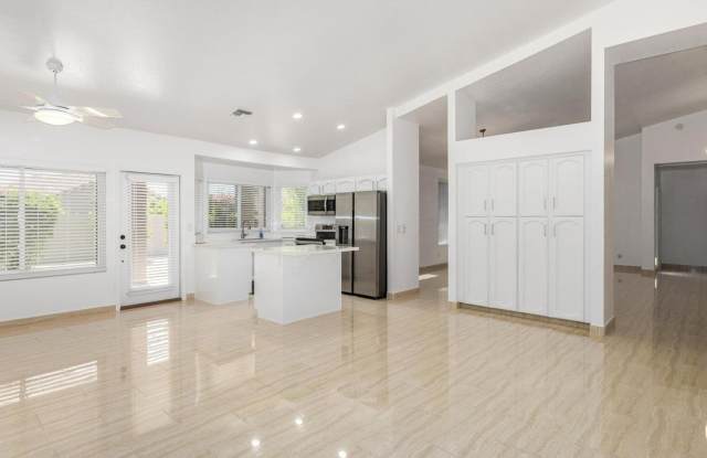 9907 E WOOD Drive Gallery 2