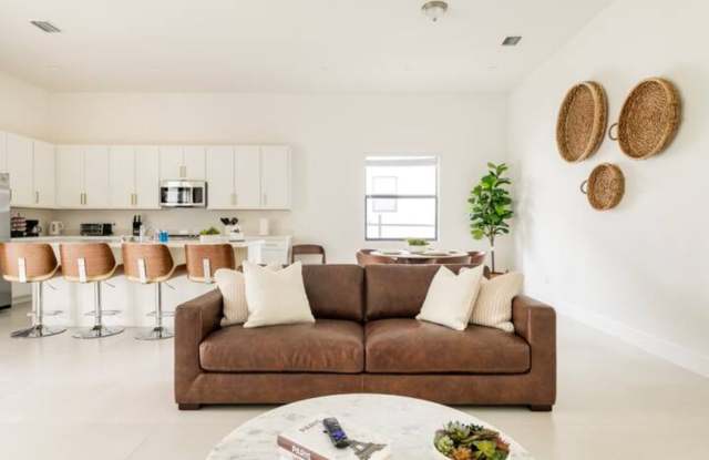 14531 Southwest 23rd Terrace Gallery 1