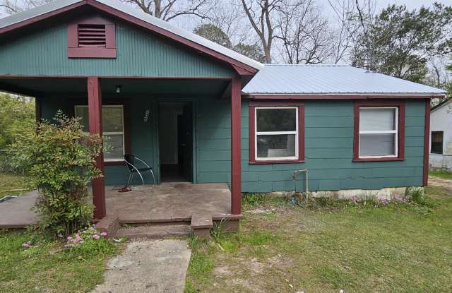 305 Fifth Avenue - 305 5th Avenue, Dothan, AL 36301