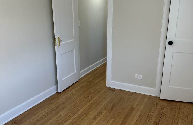 164 Hudson Street Gallery 4