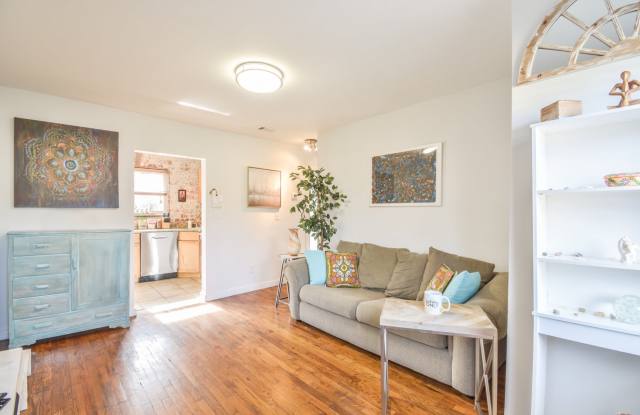 571 Formwalt Street Southwest - 571 Formwalt Street Southwest, Atlanta, GA 30312