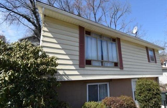 222 Lyndhurst Street - 222 Lyndhurst St, Morgantown, WV 26501