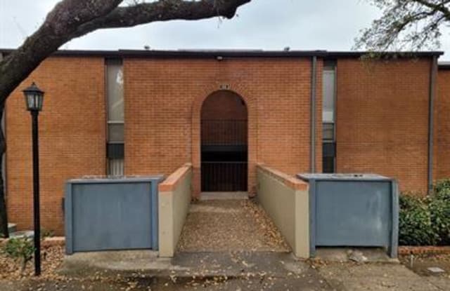 506 E Avenue J - 506 East Avenue J Street, Grand Prairie, TX 75050