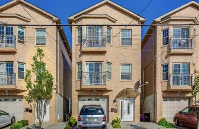 498 LIBERTY AVE photos photos
