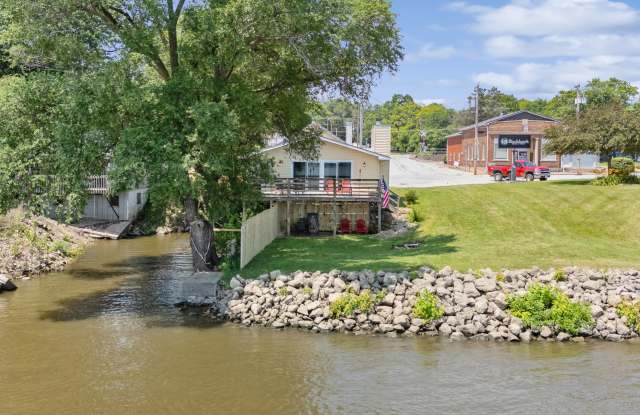 403 River Dr Gallery 2