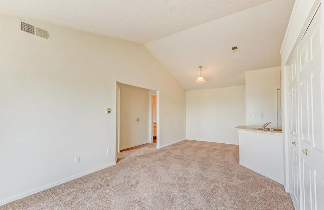 Cross Creek Apartments Gallery 4