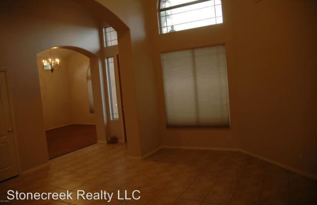 18533 N 63rd Drive Gallery 4