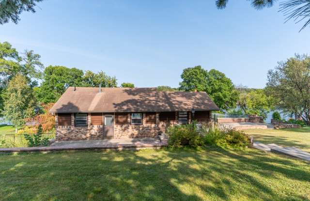 332 Riverside Ave S photos photos