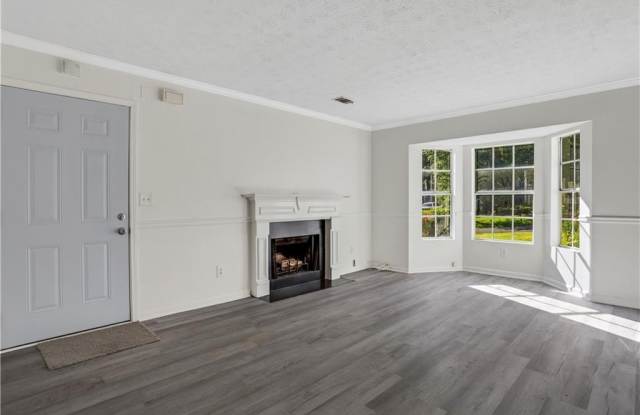 6308 E Windsor Lane Gallery 3