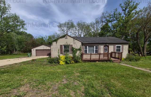 FOR RENT- RARE UNIT 2014 Spring View Evansdale! PETS OK (with conditions) photos photos