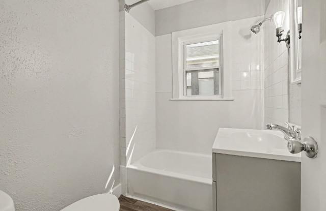 702 Fenimore Ave 3B/1BA Single-Family Home $1499- Ask about our Security Deposit Alternative! Gallery 3