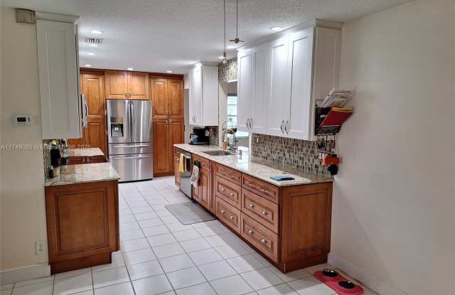 1106 SW 16th St photos photos