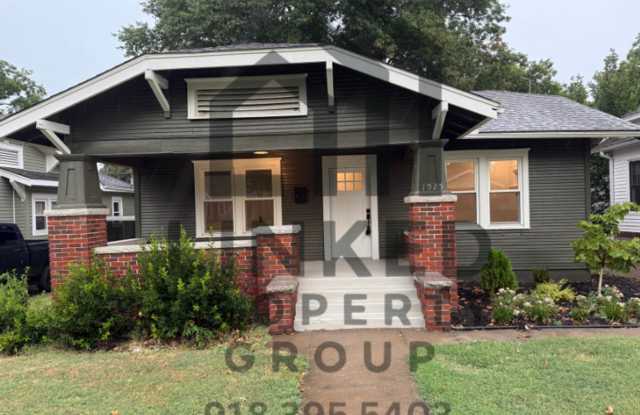 Charming Renovated Craftsman Bungalow Gallery 1