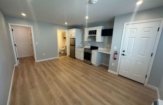 528 Ocean Boulevard 8 - 528 Ocean Boulevard, Hampton Beach, NH 03842